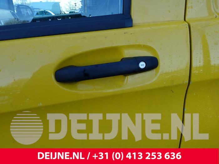 Mercedes eVito 41/60/66 kWh Sloopvoertuig (2020, Geel)