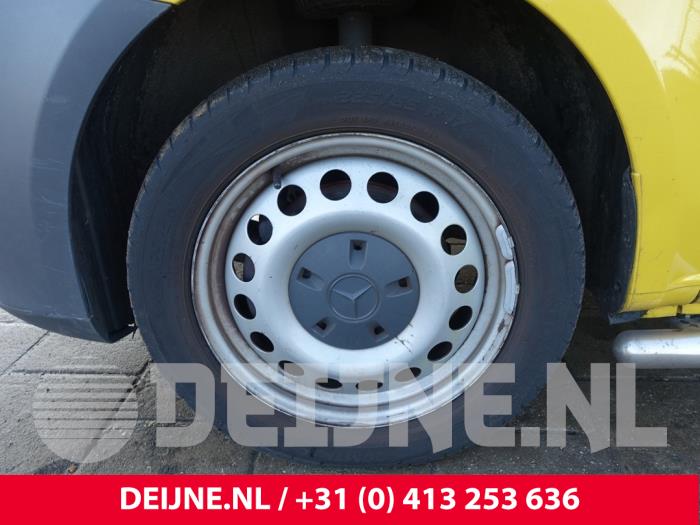 Mercedes eVito 41/60/66 kWh Sloopvoertuig (2020, Geel)