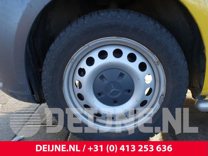 Mercedes eVito 41/60/66 kWh Sloopvoertuig (2020, Geel)