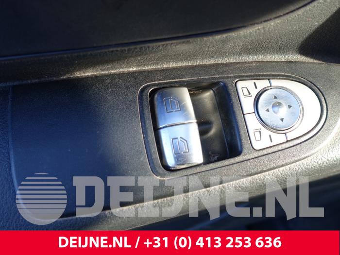 Mercedes eVito 41/60/66 kWh Sloopvoertuig (2020, Geel)