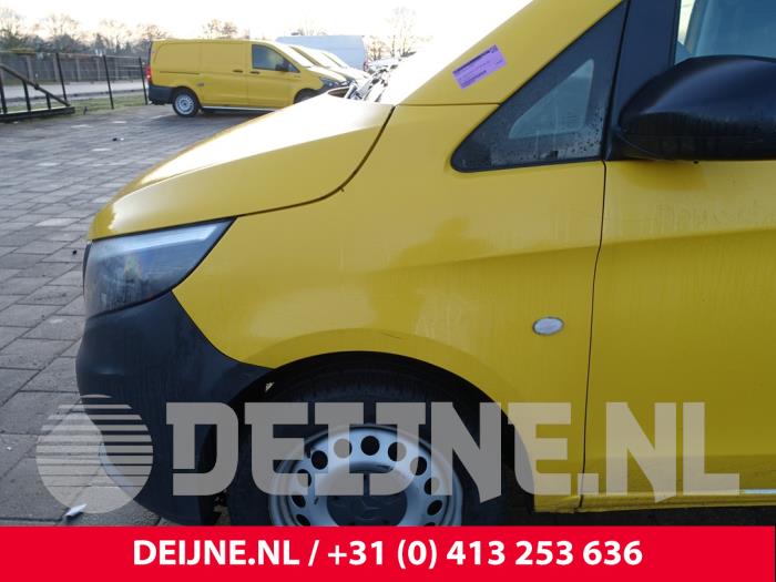 Mercedes eVito 41/60/66 kWh Sloopvoertuig (2020, Geel)