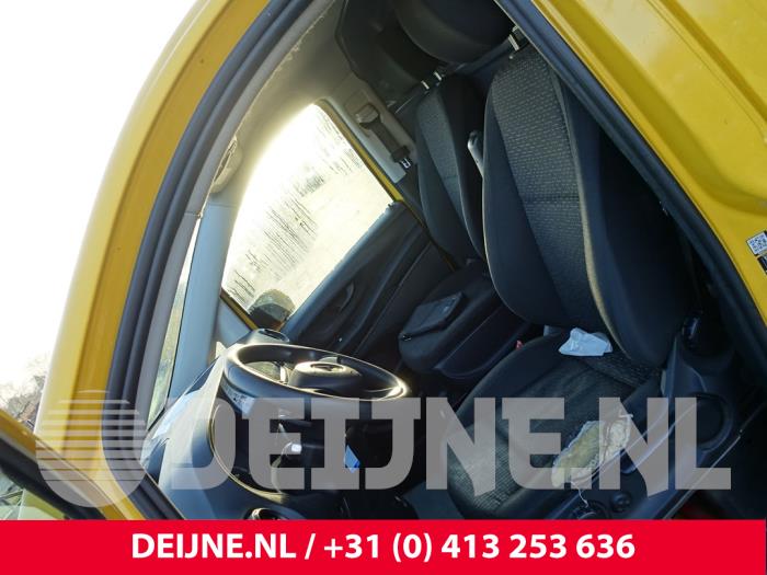 Mercedes eVito 41/60/66 kWh Sloopvoertuig (2020, Geel)