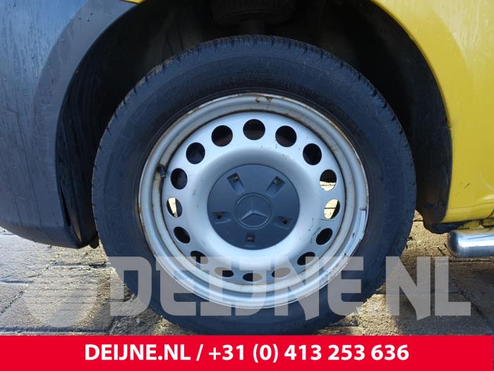 Mercedes eVito 41/60/66 kWh Sloopvoertuig (2020, Geel)