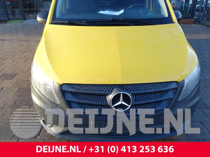 Mercedes eVito 41/60/66 kWh Sloopvoertuig (2020, Geel)