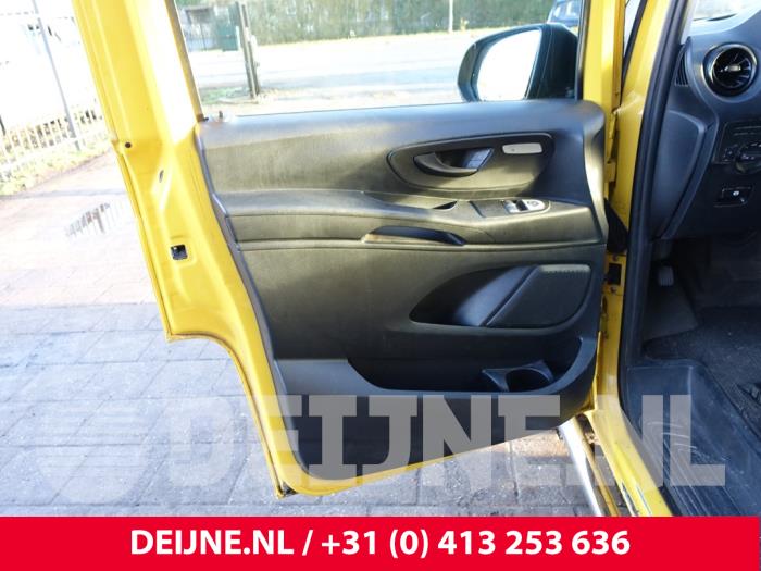 Mercedes eVito 41/60/66 kWh Sloopvoertuig (2020, Geel)