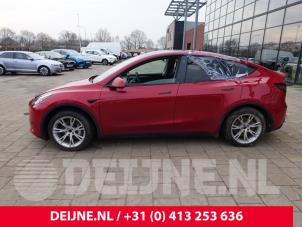 Tesla Model Y 20-