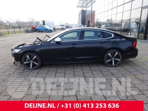 Volvo S90 17-