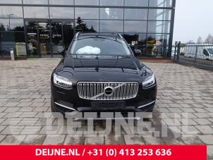 Volvo XC90 16-