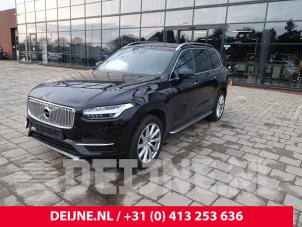 Volvo XC90 16-