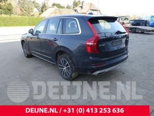 Volvo XC90 16-
