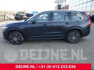 Volvo XC90 16-