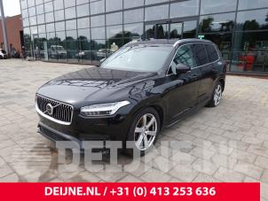 Volvo XC90 16-