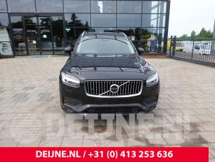 Volvo XC90 16-