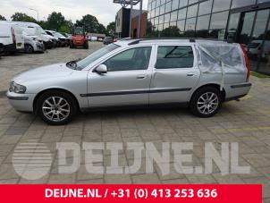 Volvo V70 01-