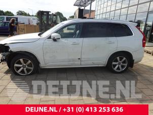 Volvo XC90 16-