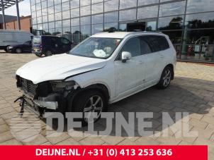 Volvo XC90 16-