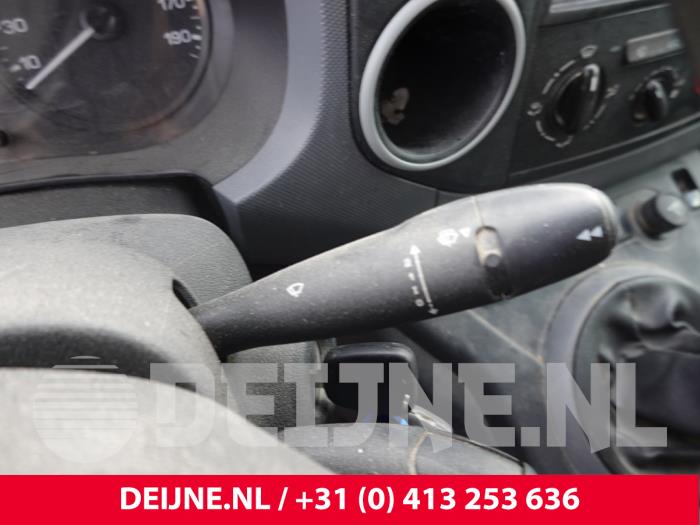 Peugeot Partner 1.6 HDI 90 Sloopvoertuig (2015, Wit)
