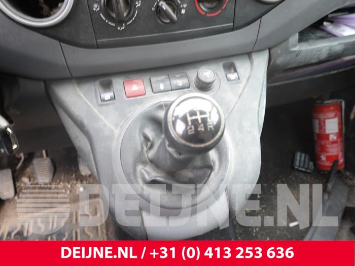 Peugeot Partner 1.6 HDI 90 Sloopvoertuig (2015, Wit)