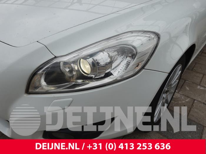 Volvo C70 2.0 D3 20V Sloopvoertuig (2011, Wit)