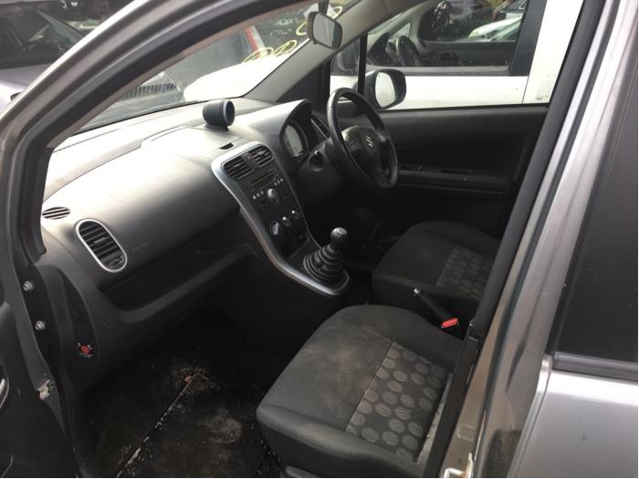 Suzuki Splash 1.0 12V Sloopvoertuig (2014, Metallic, Muisgrijs)