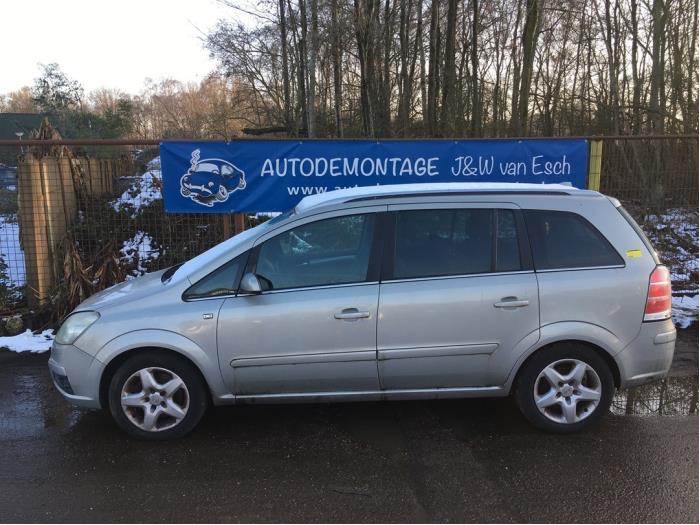 Opel Zafira Mk.II 1.9 CDTI Sloopvoertuig (2008, 167)