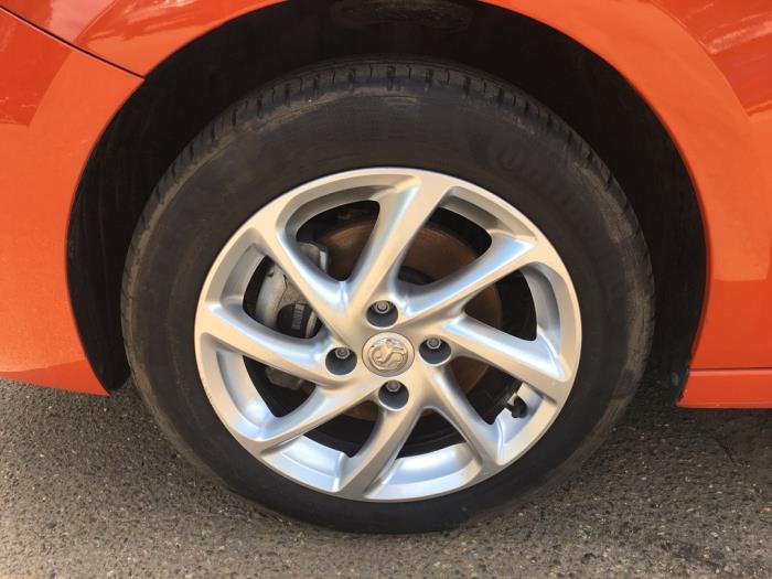 Opel Corsa F 1.2 Turbo 12V 100 Sloopvoertuig (2020, Metallic, Oranje)