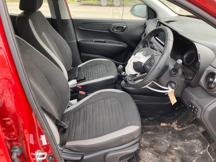 Hyundai i10 1.2 CNG 16V Sloopvoertuig (2021, Bordeaux)