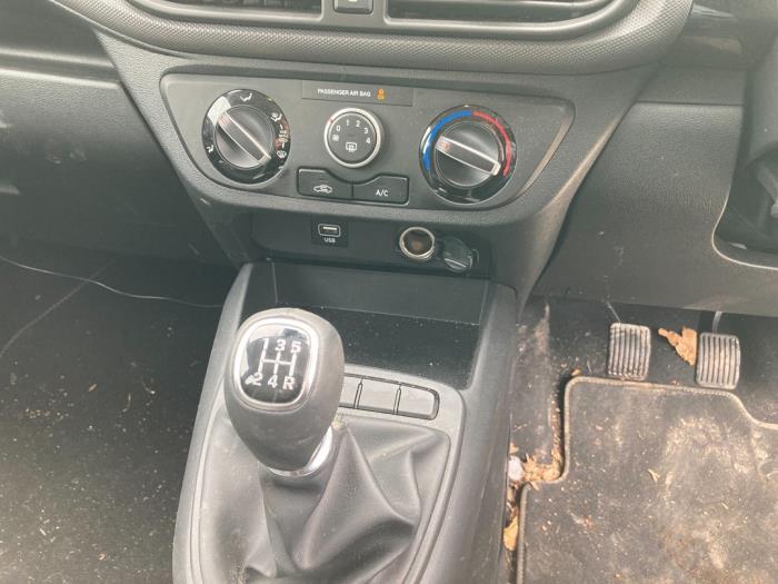 Hyundai i10 1.2 CNG 16V Sloopvoertuig (2021, Bordeaux)