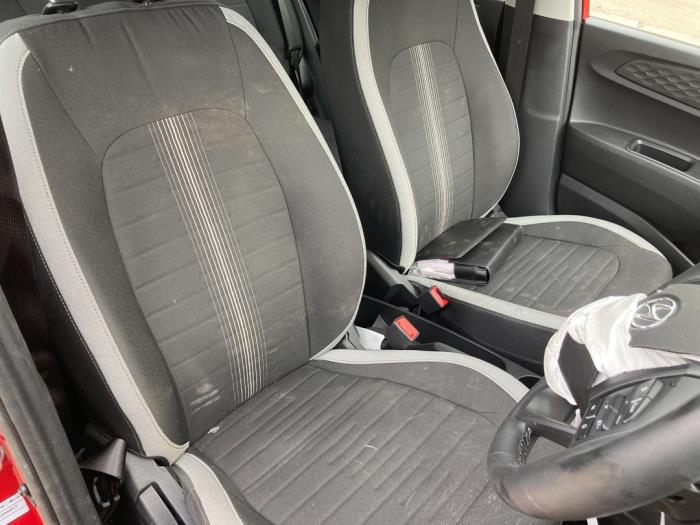 Hyundai i10 1.2 CNG 16V Sloopvoertuig (2021, Bordeaux)