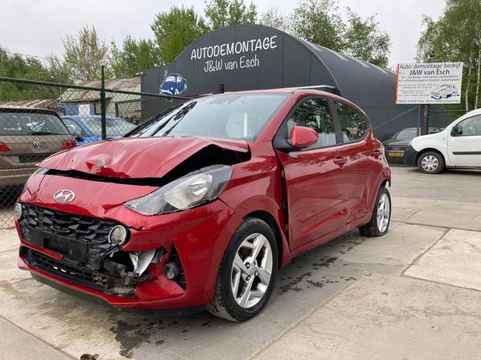 Hyundai i10 1.2 CNG 16V Sloopvoertuig (2021, Bordeaux)