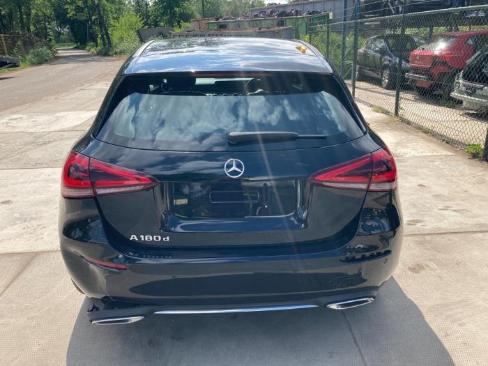 Mercedes A 1.5 A-160d Sloopvoertuig (2019, Zwart)