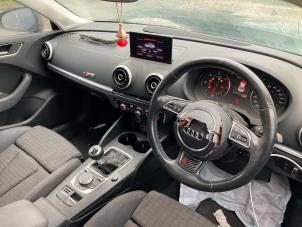 Audi A3 Limousine 2.0 TDI 16V Sloopvoertuig (2017, Muisgrijs)