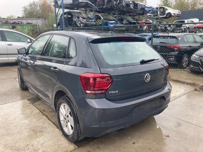 Volkswagen Polo VI 1.0 TSI 12V Sloopvoertuig (2020, Grijs)