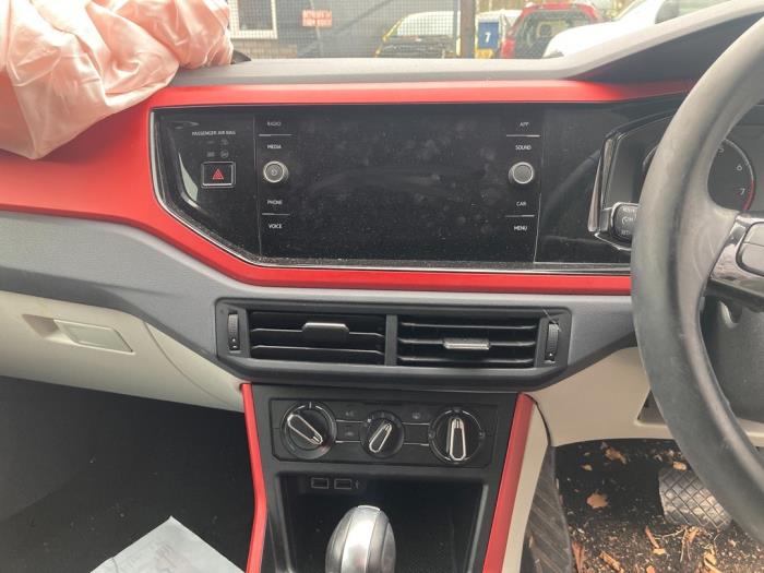 Volkswagen Polo VI 1.0 TSI 12V Sloopvoertuig (2020, Zwart)