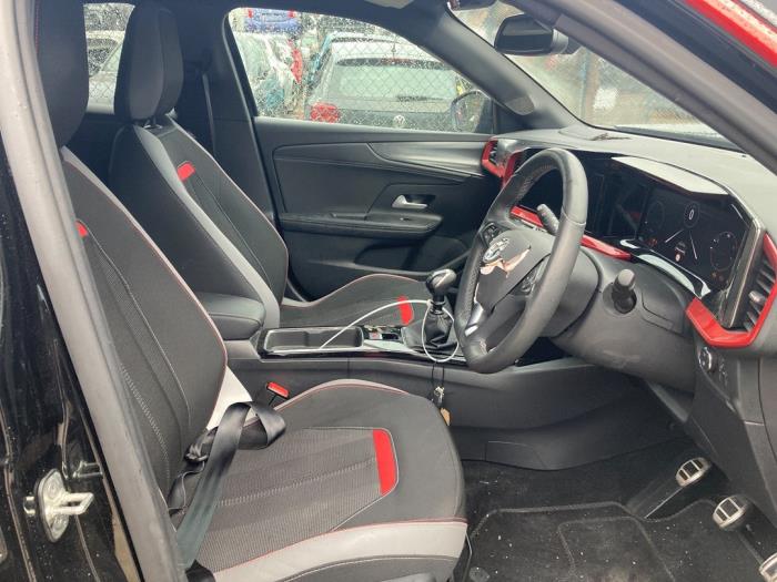 Opel Mokka 1.2 Turbo 12V Sloopvoertuig (2022, Zwart)