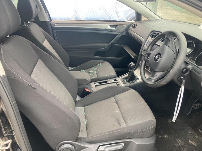 Volkswagen Golf VII 1.2 TSI 16V Sloopvoertuig (2017, Zwart)