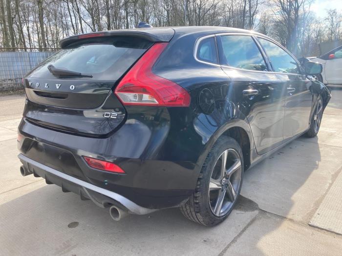 Volvo V40 1.6 D 16V Sloopvoertuig (2017, Zwart)