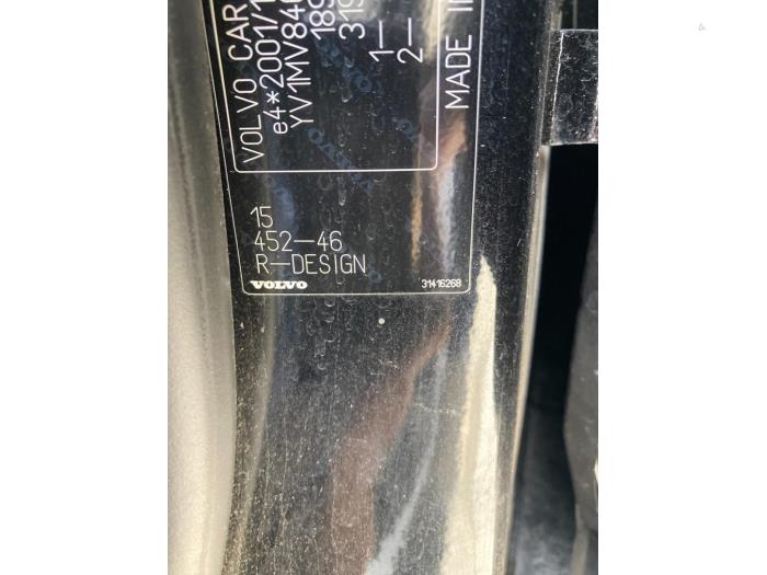 Volvo V40 1.6 D 16V Sloopvoertuig (2017, Zwart)