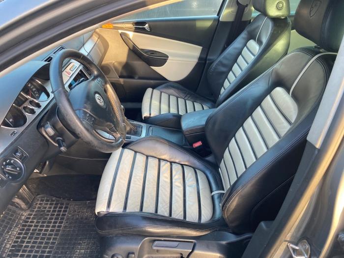 Volkswagen Passat Variant 2.0 TDI 16V 170 Sloopvoertuig (2008, Licht, Muisgrijs)