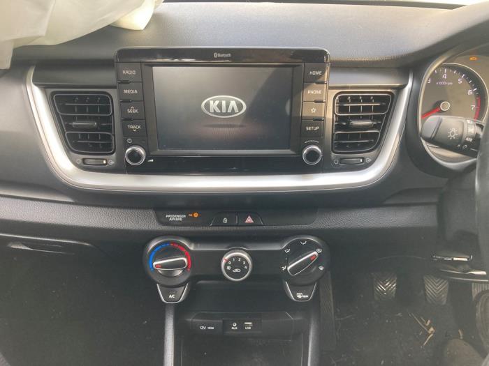 Kia Stonic 1.0i T-GDi 12V Sloopvoertuig (2018, Muisgrijs, Grijs)