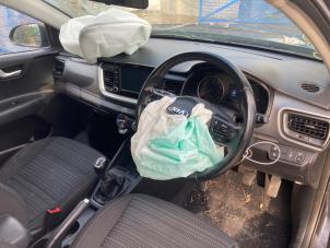 Kia Stonic 1.0i T-GDi 12V Sloopvoertuig (2018, Muisgrijs, Grijs)