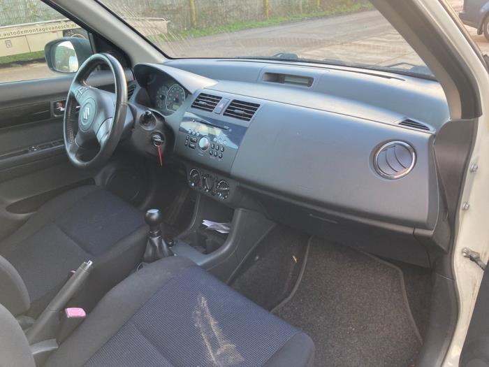 Suzuki Swift 1.3 VVT 16V Sloopvoertuig (2007, Wit)