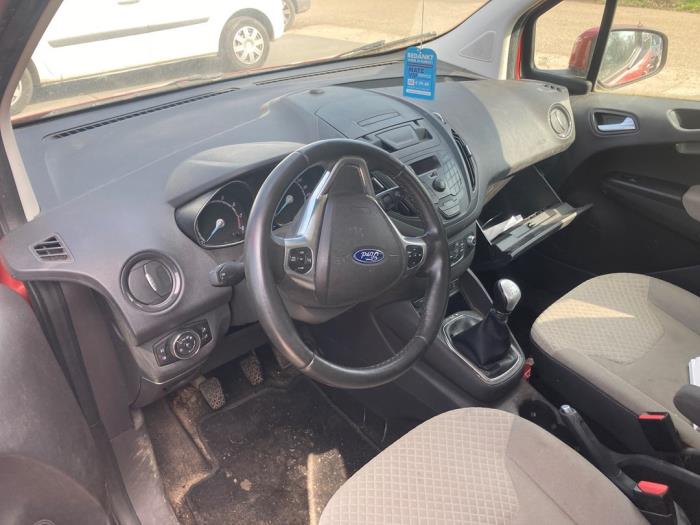 Ford Tourneo Courier 1.0 Ti-VCT EcoBoost 12V Sloopvoertuig (2015, Oranje, Rood)