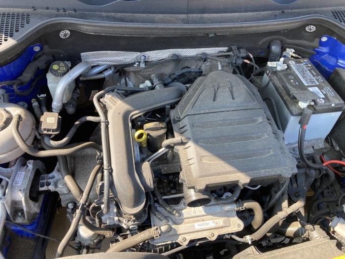 Skoda Karoq 1.0 TSI 12V Sloopvoertuig (2022, Blauw)