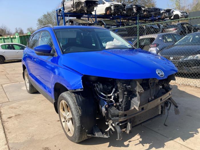 Skoda Karoq 1.0 TSI 12V Sloopvoertuig (2022, Blauw)