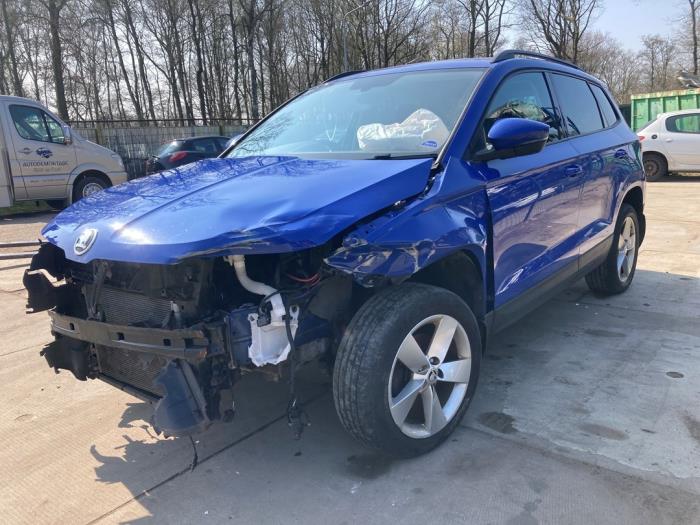 Skoda Karoq 1.0 TSI 12V Sloopvoertuig (2022, Blauw)
