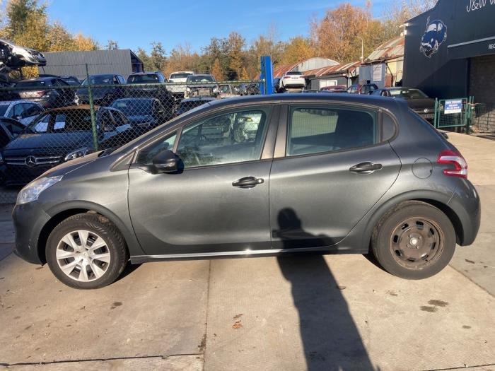 Peugeot 208 Sloopvoertuig (2014, Muisgrijs)