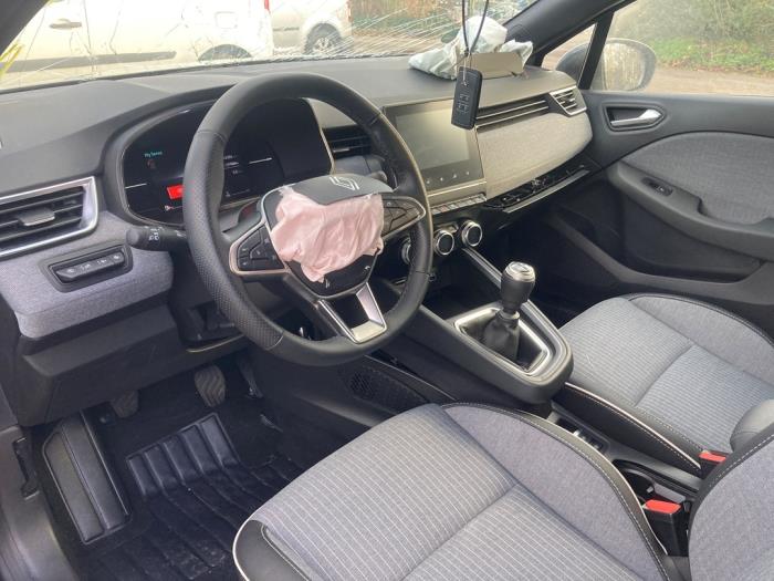 Renault Clio V 1.0 TCe 90 12V Sloopvoertuig (2025, Licht, Muisgrijs)