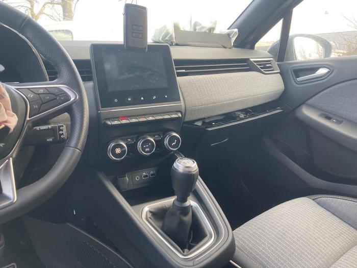 Renault Clio V 1.0 TCe 90 12V Sloopvoertuig (2025, Licht, Muisgrijs)