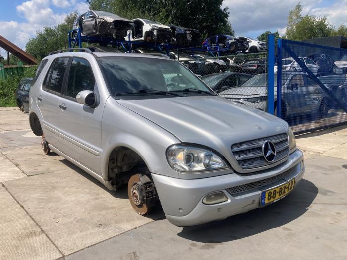 Mercedes ML I 400 4.0 CDI V8 32V  (Sloop)